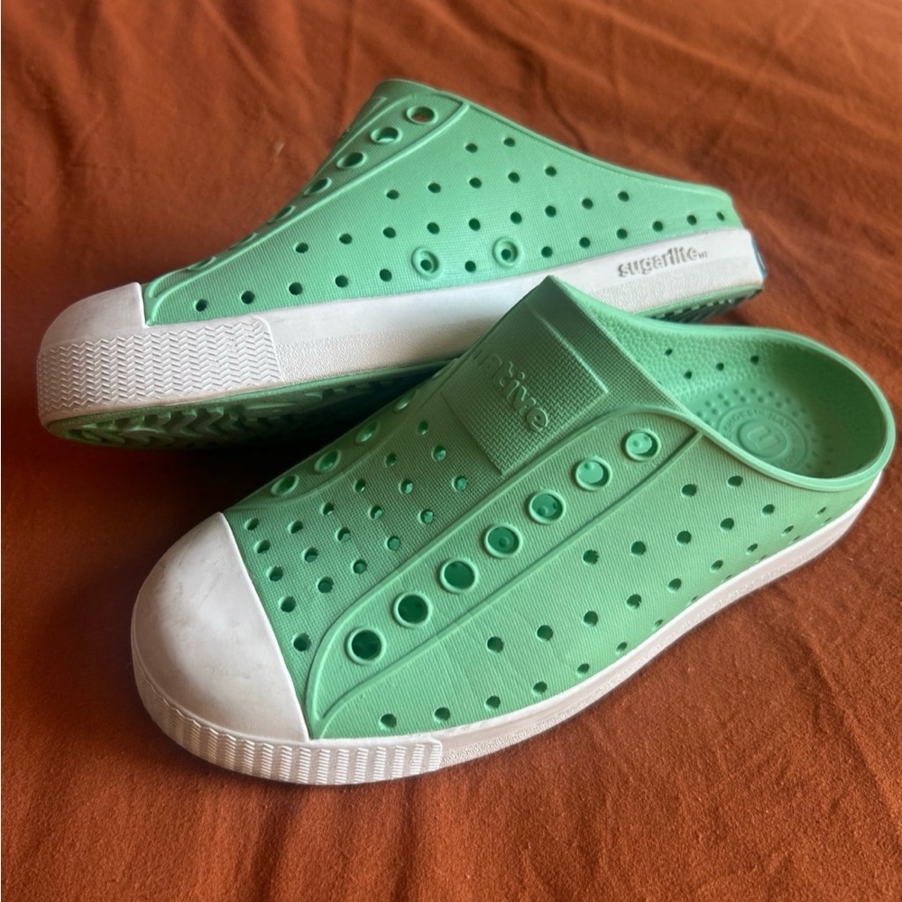 Native Shoes Jefferson Clogs - Candy Green